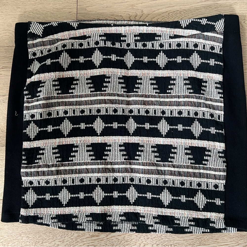 As new Zizzi Plus Size knit mini skirt, size XL fits 18/20